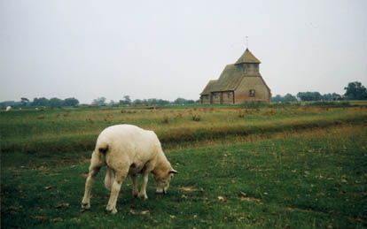 Fairfields kerkje staat helemaal alleen. - Foto RD