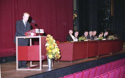 UTRECHT â€“ Op de bondsdag van de Nederlandse Hervormde Mannenverenigingen zaterdag sprak ds. J. Belder over ”De christen en zijn Bezitter”. „Juist genade verlost van een egocentrisch en materialistisch leven”, zei de predikant uit Nieuw-Lekkerland. „Kunn