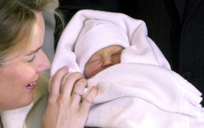 De Belgische prinses Mathilde met haar dochter Elisabeth. - Foto EPA