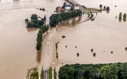Luchtfoto van het gebied rond de Maas bij Roosteren. beeld ANP REMKO DE WAAL