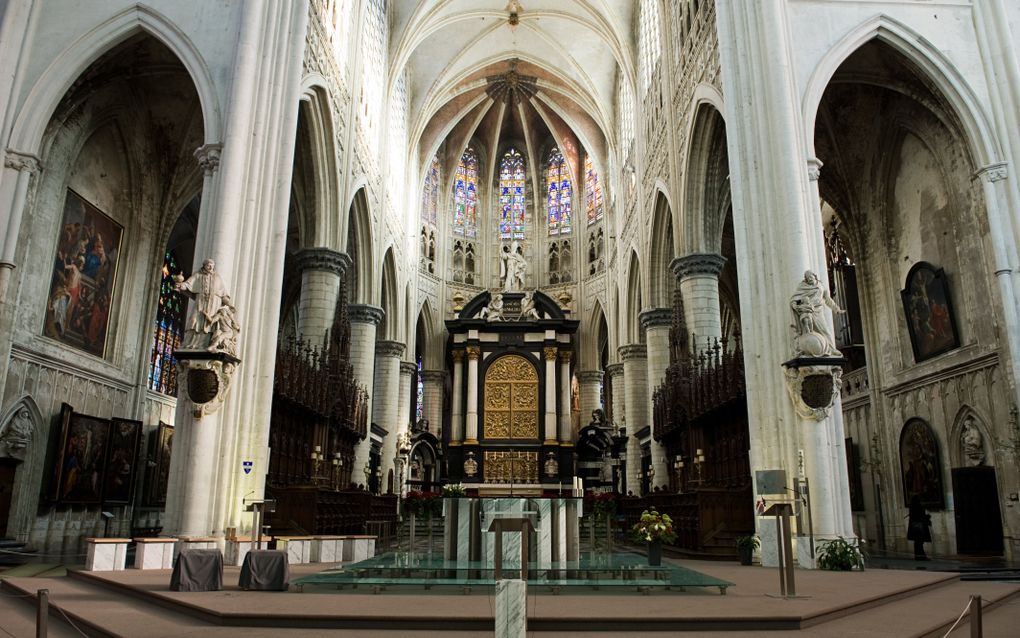 De Rooms-Katholieke Kerk in Vlaanderen wil homoseksuelen met een relatie een „gastvrije” plek bieden. Foto: Sint-Romboutskathedraal in Mechelen. beeld Getty Images/iStockphoto