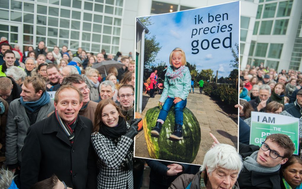 Psychologiestudente Anna van der Meij liep vorig jaar met onder anderen Kees van der Staaij de Mars voor het Leven.