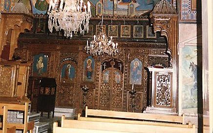 Interieur van de Um Al-Zennarkerk in Homs. Foto Wikimedia