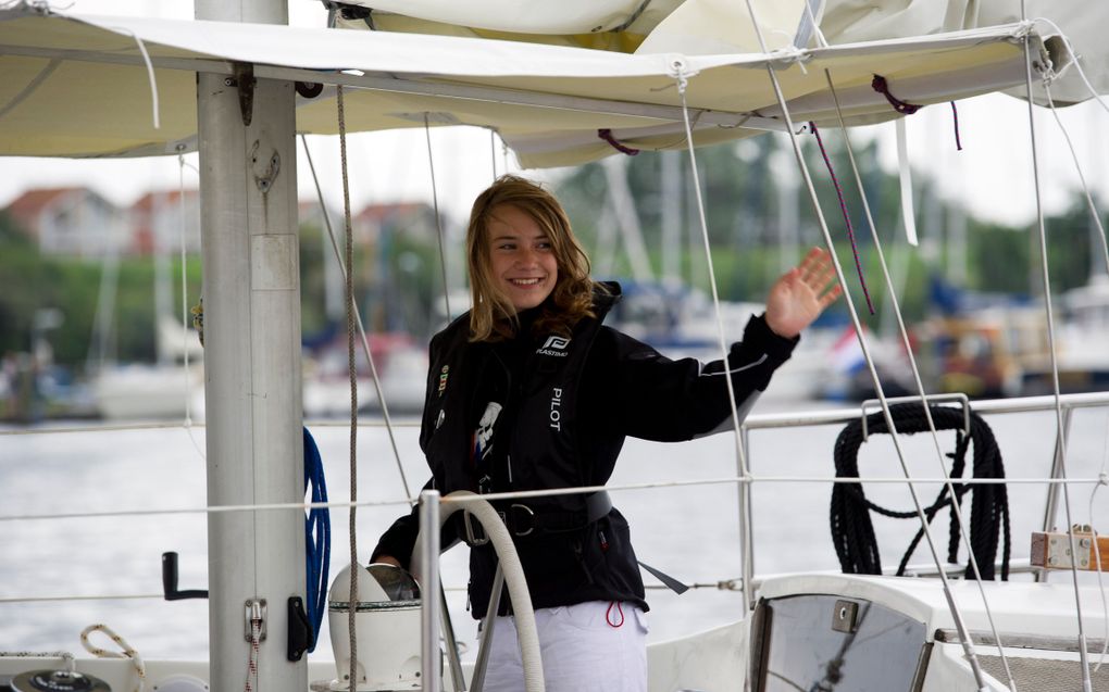 Laura vertrekt woendag uit de haven van Den Osse. Foto ANP