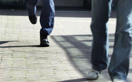 Politie Flevoland heeft in de nacht van zaterdag op zondag in Almere enkele tientallen personen gearresteerd en honderden mensen bekeurd. Foto ANP