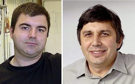 De van oorsprong Russische natuurkundigen Andre Konstantinovich Geim (rechts) en Konstantin Novoselov kregen gisteren de Nobelprijs voor natuurkunde toegewezen voor de ontdekking van grafeen. Foto Universiteit Manchester