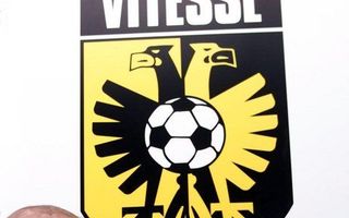 ARNHEM - Voetbalclub Vitesse mag de ruim 12 miljoen euro die de gemeente Arnhem aan hem heeft geleend, houden. Dat besloot de Arnhemse gemeenteraad maandag tijdens een extra vergadering. Foto: ANP