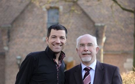 Een open en eerlijke briefwisseling tussen een evangelische gospelzanger en een protestantse predikant levert een boeiende een leerzame ontmoeting op. beeld Nick Luypen Fotografie