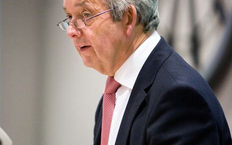 Minister Van Middelkoop van Defensie ligt van diverse kanten onder vuur vanwege uitlatingen over de dienstplicht en het homohuwelijk. Foto ANP