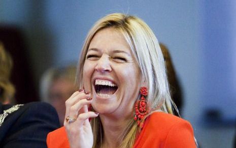 Prinses Máxima kreeg donderdag een onderzoek van Oikocredit overhandigd. Foto ANP