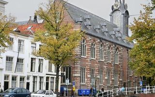 LEIDEN - Het academiegebouw van de universiteit Leiden. De vestiging van de Protestantse Theologische Universiteit in Leiden zal waarschijnlijk gaan sluiten. Foto RD, Anton Dommerholt.