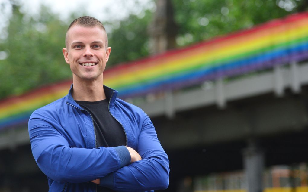 Ulli Köppe, de man die bondskanselier Merkel vroeg wanneer mensen van hetzelfde geslacht met elkaar kunnen trouwen. Zijn vraag bracht het debat over het homohuwelijk in een stroomversnelling. beeld EPA