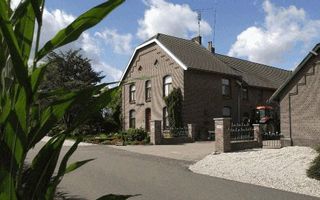EIJSDEN - De Muggehof, het eerste huis in Nederland dat in 1944 van de Duitsers bevrijd werd. Op dinsdagmorgen 12 september staken de eerste bevrijders onder commando van kapitein Kent bij het Zuid-Limburgse Mesch de grens over. Een uur na Mesch was de Ei