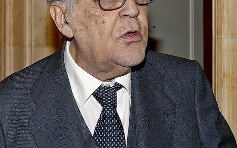 MADRID (AP) – De Spaanse oud-premier Leopoldo Calvo Sotelo is zaterdag op 82–jarige leeftijd overleden. Calvo Sotelo was premier van begin 1981 tot eind 1982.