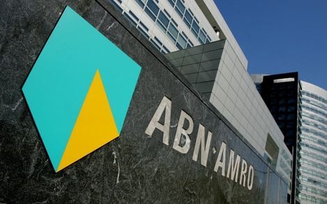 AMSTERDAM - Het bankentrio Fortis, Royal Bank of Scotland en Santander heeft een bod van 71 miljard euro uitgebracht op ABN Amro. Foto ANP