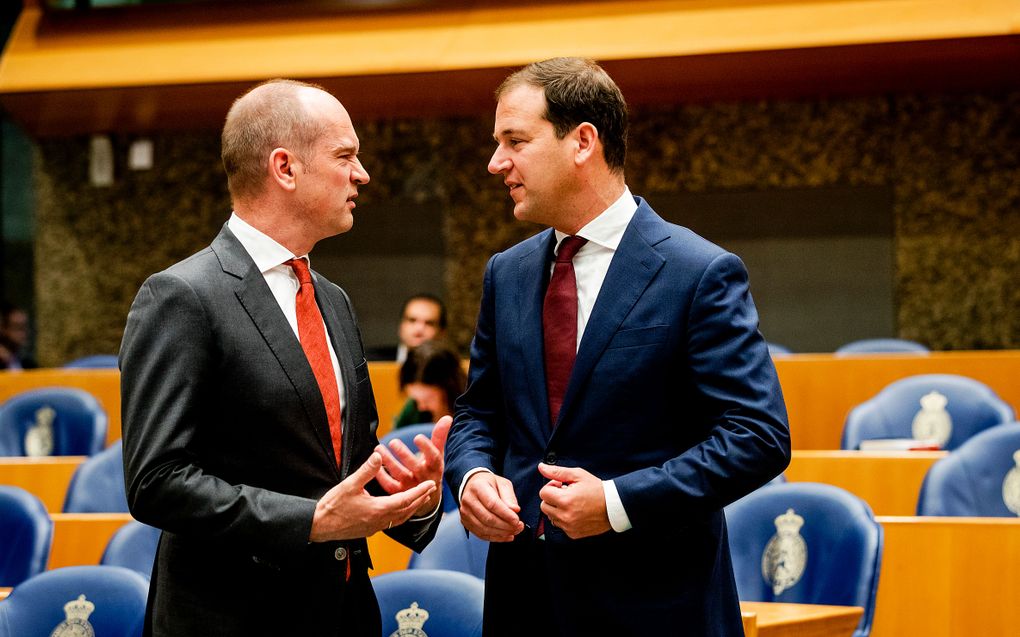 Gert-Jan Segers (Christenunie) en Lodewijk Asscher (Pvda) tijdens het debat over het verloop van de formatie. beeld ANP