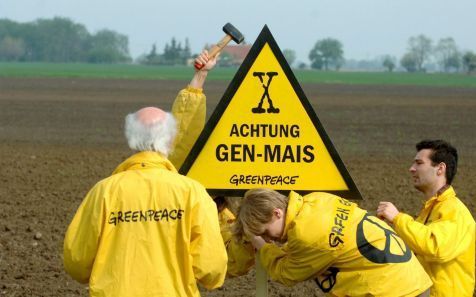 Biotechnologie is onmisbaar, maar voor- en tegenstanders moeten met elkaar in gesprek blijven, stelt drs. C. P. Veerman. Dit is een samenvatting van een lezing op de EU-conferentie over het ontwikkelen van genetisch gemodificeerde gewassen recent in Wenen