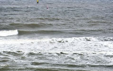 De ChristenUnie van de gemeente Dongeradeel heeft het college om opheldering gevraagd over een expositie van twintig naaktfoto’s langs de Zeedijk. Foto ANP