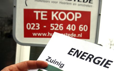 APELDOORN - Huiseigenaren die hun woning te koop hebben staan, lopen vooralsnog niet warm voor het energieprestatiecerticifaat dat sinds 1 januari 2008 verplicht is. Foto ANP