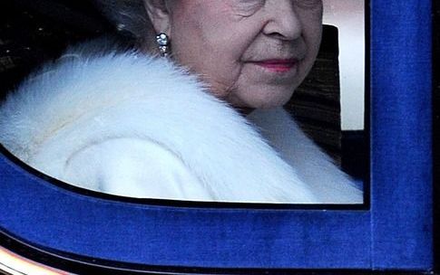 De 83-jarige Britse koningin Elizabeth II heeft woensdag de door haar premier Gordon Brown opgestelde troonrede voorgelezen. Foto EPA