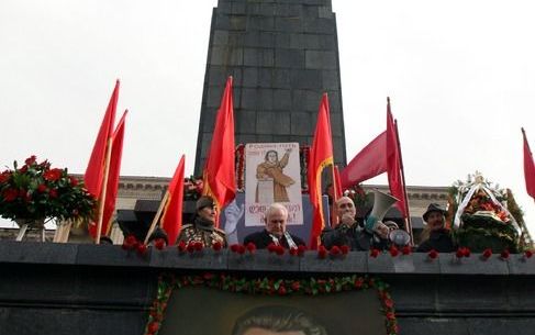 Stalinisten vereren hun grote held. - Foto EPA