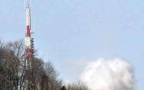 Bij een televisietoren in de buurt van de Spaanse stad Bilboa is zaterdag een bom ontploft. Foto EPA