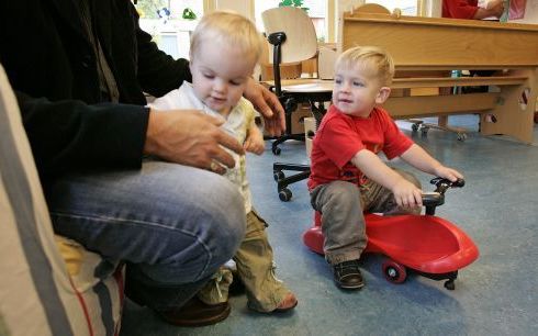 „Het is opvallend dat Van Aartsen bij de opvang van kinderen niet de belangen van het kind benadrukt, maar dat van de werkende moeder en de economie.” Foto ANP