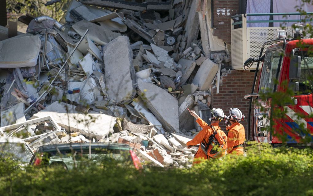 Een flat deels verwoest door een explosie na een gaslek. Onder meer een deel van de gevel en de vloeren zijn weggeslagen door de explosie. beeld ANP, Jeroen Jumelet