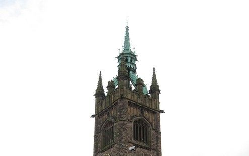 Church House in het centrum van Belfast is het hoofdkantoor van de Presbyteriaanse Kerk in Ierland. Het vredesforum van deze protestantse volkskerk stimuleert gemeenten op kleine schaal contacten te bevorderen met de katholieke gemeenschap. Maar door het 