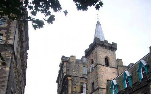 Belangrijk moment in het leven van James Begg was de aankoop van de Magdalen Chapel in Edingburgh, de kerk waar de eerste Assembly van de Schotse Kerk in 1560 werd gehouden. Nog steeds zetelt in dit gerenoveerde kerkgebouw het kantoor van de actieve zuste