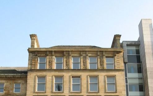 Het Schots Bijbelgenootschap was van 1861 tot 1975 gevestigd aan Sint Andrew Square in Edinburgh. Foto RD