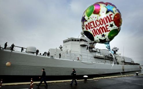 DEN HAAG - Een melding over een vermeende groepsaanranding van een jonge vrouwelijke matroos op het fregat Tjerk Hiddes van de Koninklijke Marine, was voor staatssecretaris Van der Knaap de directe aanleiding om een onafhankelijk onderzoek in te stellen n