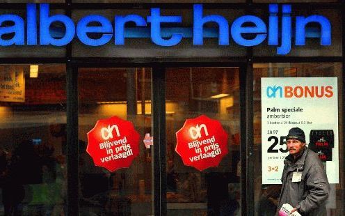 DEN HAAG â€“ Ahold, het moederconcern van Albert Heijn, boekte vorig jaar een verlies van 1 miljoen euro. De prijzenslag tussen supermarkten is een van de oorzaken. Foto ANP