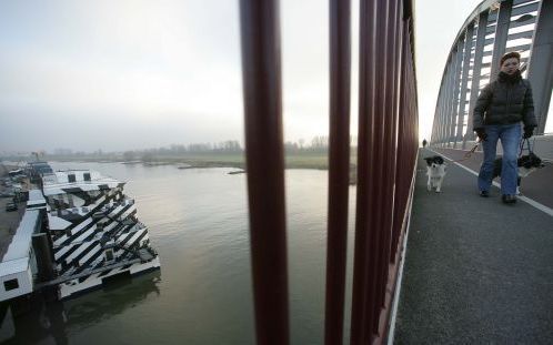 ARNHEM â€“ De drugsboot in Arnhem die maandag wordt geopend voor de opvang van de Arnhemse verslaafden. Zij kunnen er deelnemen aan activiteiten. Op de boot zijn diverse gebruikersruimten en een zorgteam aanwezig. Foto VidiPhoto