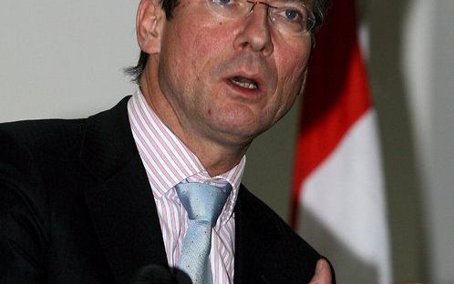 Minister Verhagen.