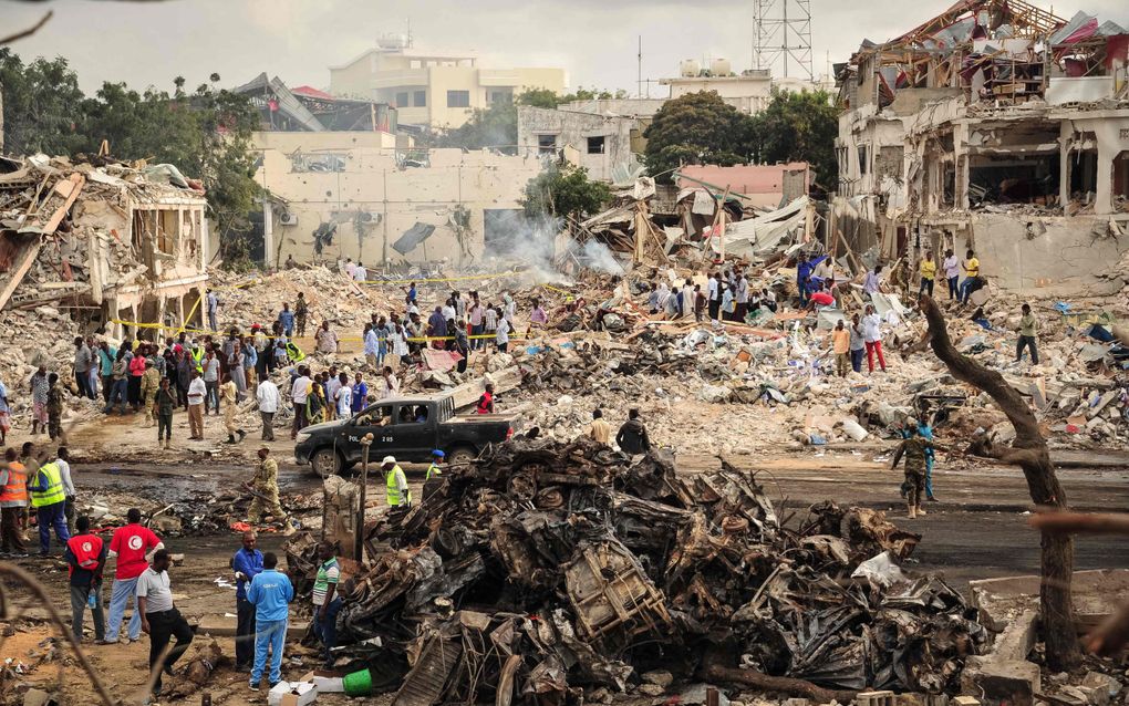 De truck met explosieven die ontplofte in Mogadishu. beeld AFP