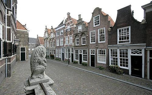 Dordrecht gaat rotondes vernoemen        Foto RD, Sjaak Verboom