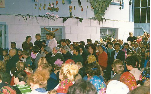 Een samenkomst van christenen in Kazachstan. Foto Friedensstimme