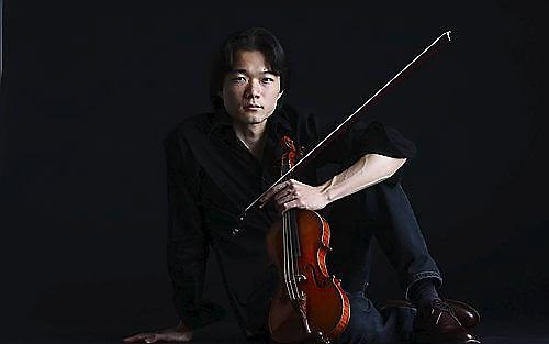 De violist Shunské Sato.