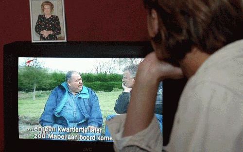 APELDOORN &#61559;â€“ De tv zender SBS6 zond gisteravond een reportage uit over de perikelen rond Mabel en topcrimi neel Bruinsma. In deze uitzending zegt een voormalig beveiliger van Bruinsma, Charly, dat Mabel en de topcrimi neel wel degelijk een relati