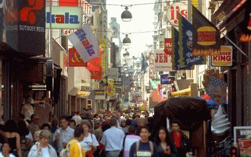 EINDHOVEN - Omslag, een organisatie die zich inzet voor duurzame ontwikkeling, roept consumenten ertoe op zaterdag, de Internationale Niet-Winkeldag, niet naar de winkel te gaan. - Foto ANP