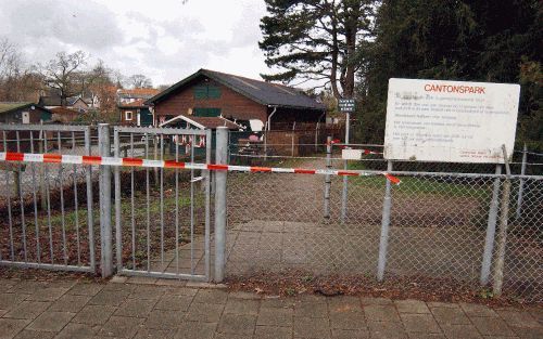 BAARN â€“ Kinderboerderij Canton in Baarn. Mogelijk liggen er de lichamen van het Baarnse echtpaar MÃ¼ller van der Velde begraven. - Foto FBF.NL