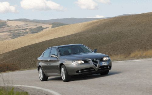 De vernieuwde Alfa Romeo 166.