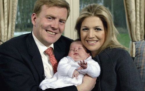 Prins Willem-Alexander en prinses Maxima bedankten woensdag het Nederlandse volk voor de belangstelling die het toonde na de geboorte van prinses Amalia. - foto ANP