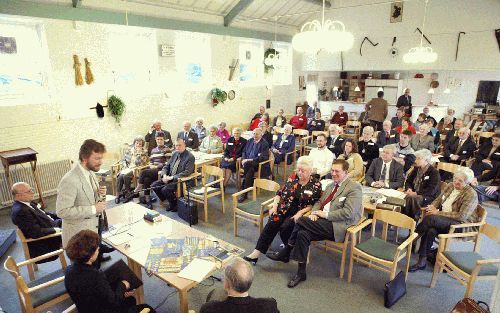 De Vereniging van Regionale Christelijke Gereformeerde Studiekringen (RCGS) belegde zaterdag in Veenendaal een conferentie over de Nieuwe Bijbelvertaling en de Herziene Statenvertaling. Het motto luidde: ”De Bijbel opnieuw vertaald en hertaald”.