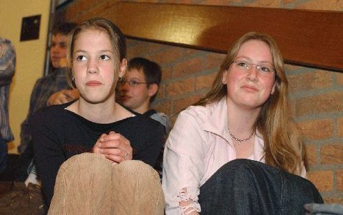 AMERSFOORT â€“ Meer dan 600 jongeren woonden zaterdag de AppÃ¨ldag 2004 bij van het JeugdappÃ¨l 16 van het Landelijk Contact Jeugdverenigingen (LCJ) van de Christelijke Gereformeerde Kerken. Foto Erik Kottier