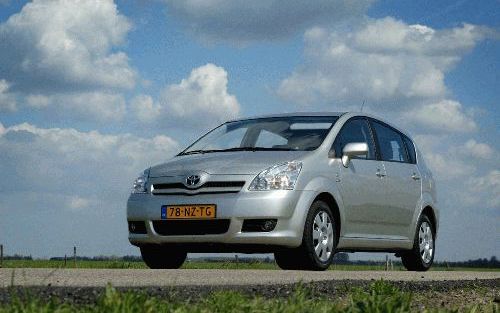 Toyota Corolla Verso is functioneel, niet duur, maar weinig lichtvoetig. Foto\'s RD, Anton Dommerholt