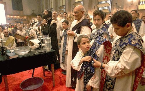 CAIRO â€“ Koptische christenen worden regelmatig belemmerd in de restauratie van hun kerkgebouwen. Afgelopen weekwisseling kostte een incident in Egypte aan drie Kopten het leven. Foto EPA