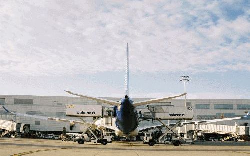 ZAVENTEM â€“ De Belgische luchthaven Zaventem staat in de etalage. Schiphol bracht gisteren een voorlopig bod uit op 70 procent van de aandelen. Voor Schiphol staan er grote belangen op het spel bij de eventuele overname van het vliegveld bij Brussel. Fot