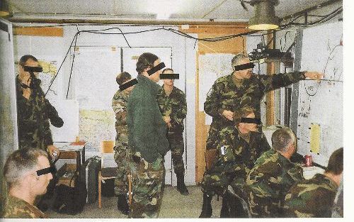 DEN HAAG â€“ Al in 1997 werd bekend dat mariniers en commando’s deel hadden genomen aan operatie Amber Star, waarbij oorlogsmisdadigers werden gearresteerd. Op de foto is de Nederlandse commandopost in BosniÃ« van waaruit de geheime operatie werd geleid. 